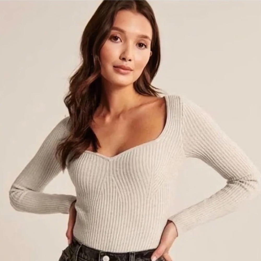 Abercrombie & Fitch sweetheart sweater bodysuit